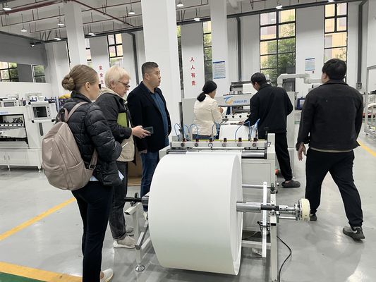 トラックエアフィルター用自動ナイフフィルター折り畳み機