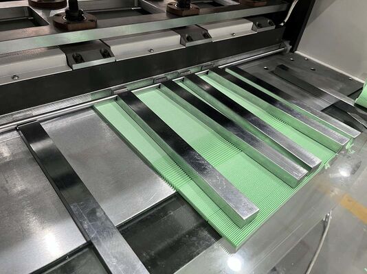 安定した出力 操作が簡単 フィルター 折りたたみ 粘着 生産ライン 長時間連続作業をサポート