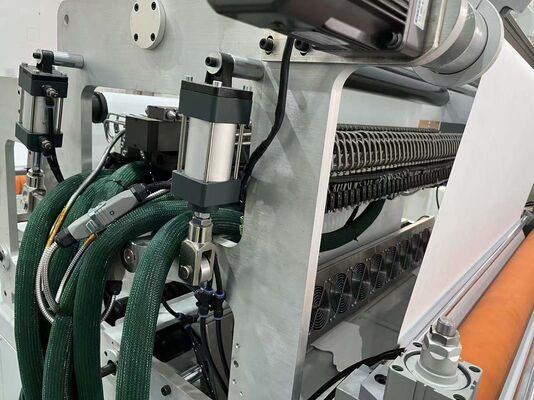 費用対効果が高く、迅速な生産サイクルと工業用フィルターに対応するミニHEPAフィルタープリーツ加工生産ライン