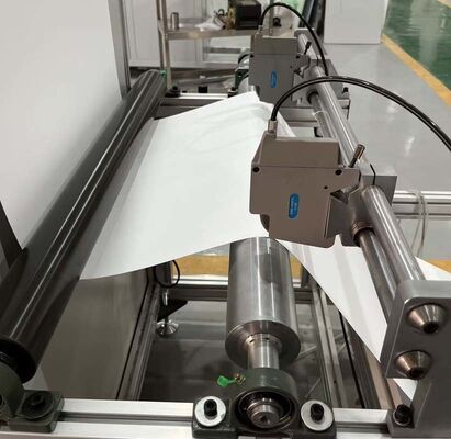 高性能HEPAガラス繊維プリーツ加工機 高精度 高効率 自動フィルターメディア折り畳み装置